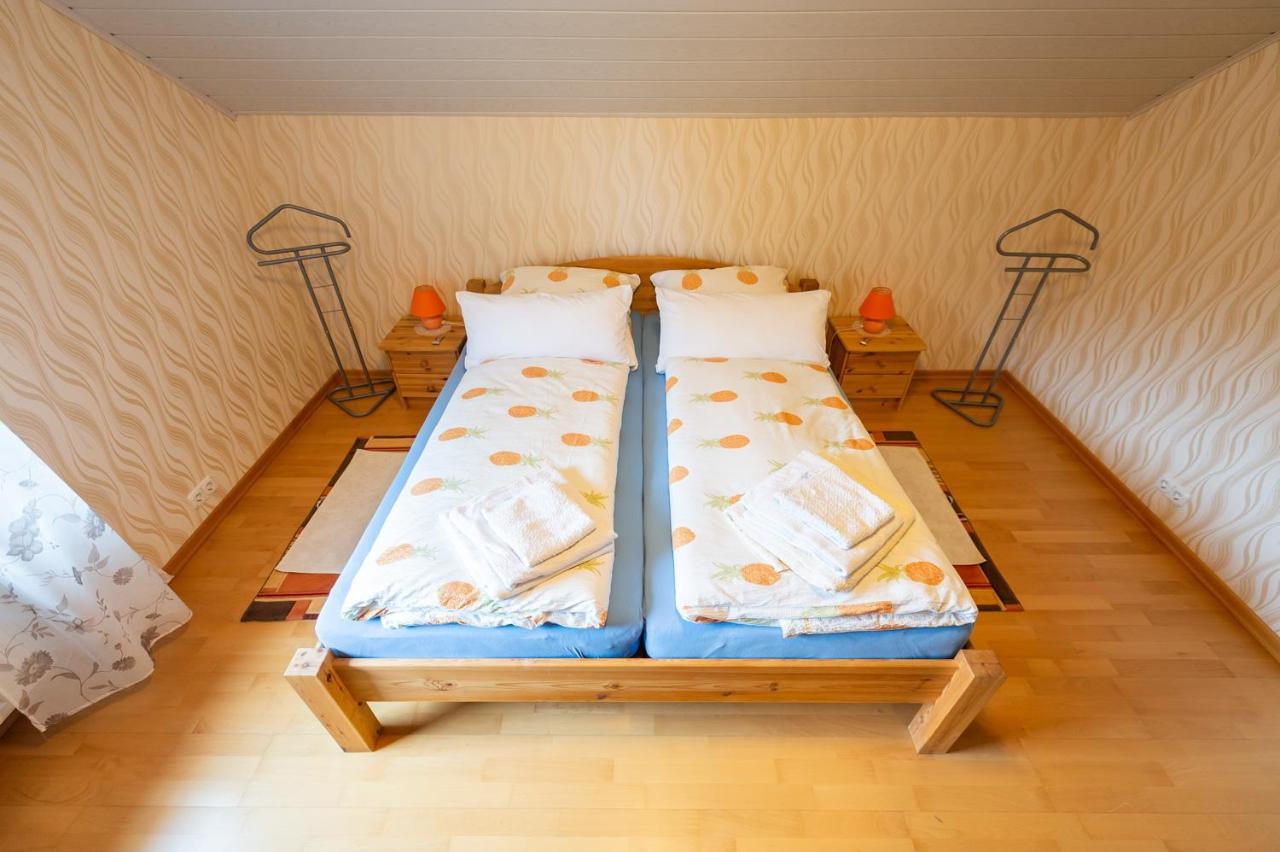 Ferienwohnung Virginija Ditscheid エクステリア 写真