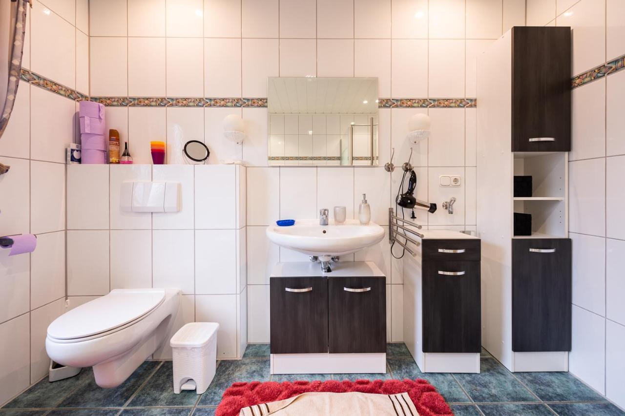 Ferienwohnung Virginija Ditscheid エクステリア 写真
