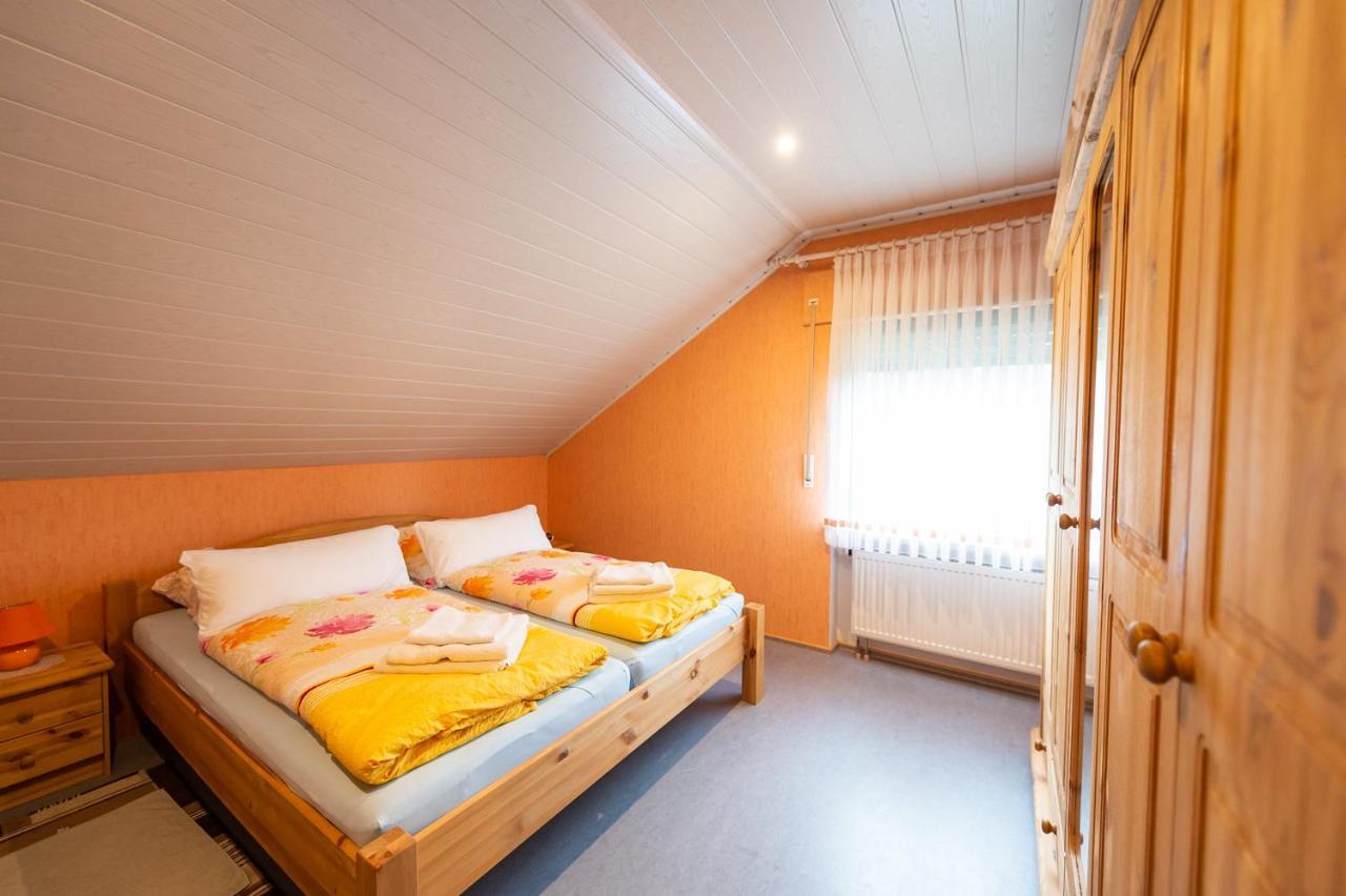 Ferienwohnung Virginija Ditscheid エクステリア 写真